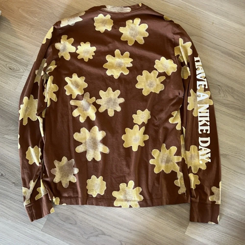 Nike RARE Statement Floral Print Men’s LS T-Shirt M Brown Whimsical Casual